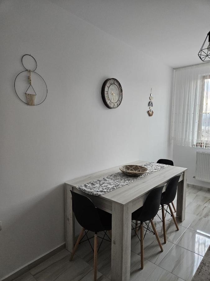 Tei Residence Piatra Neamţ Exteriér fotografie